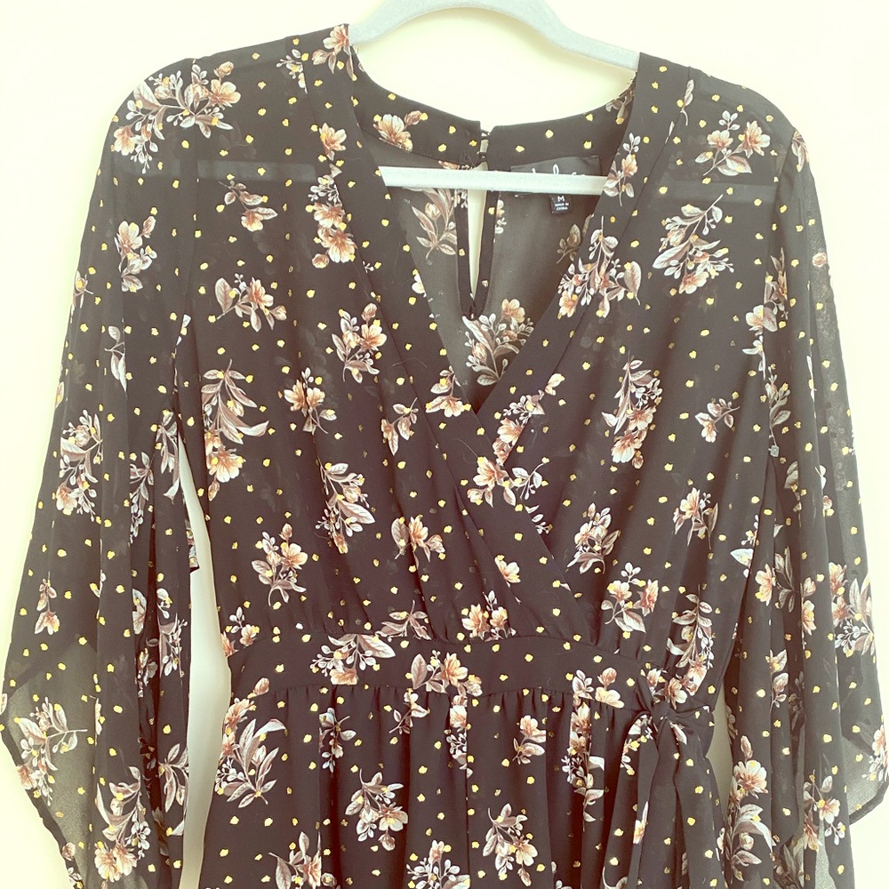 Lulu’s Black Floral Dot Long Sleeve Romper🖤